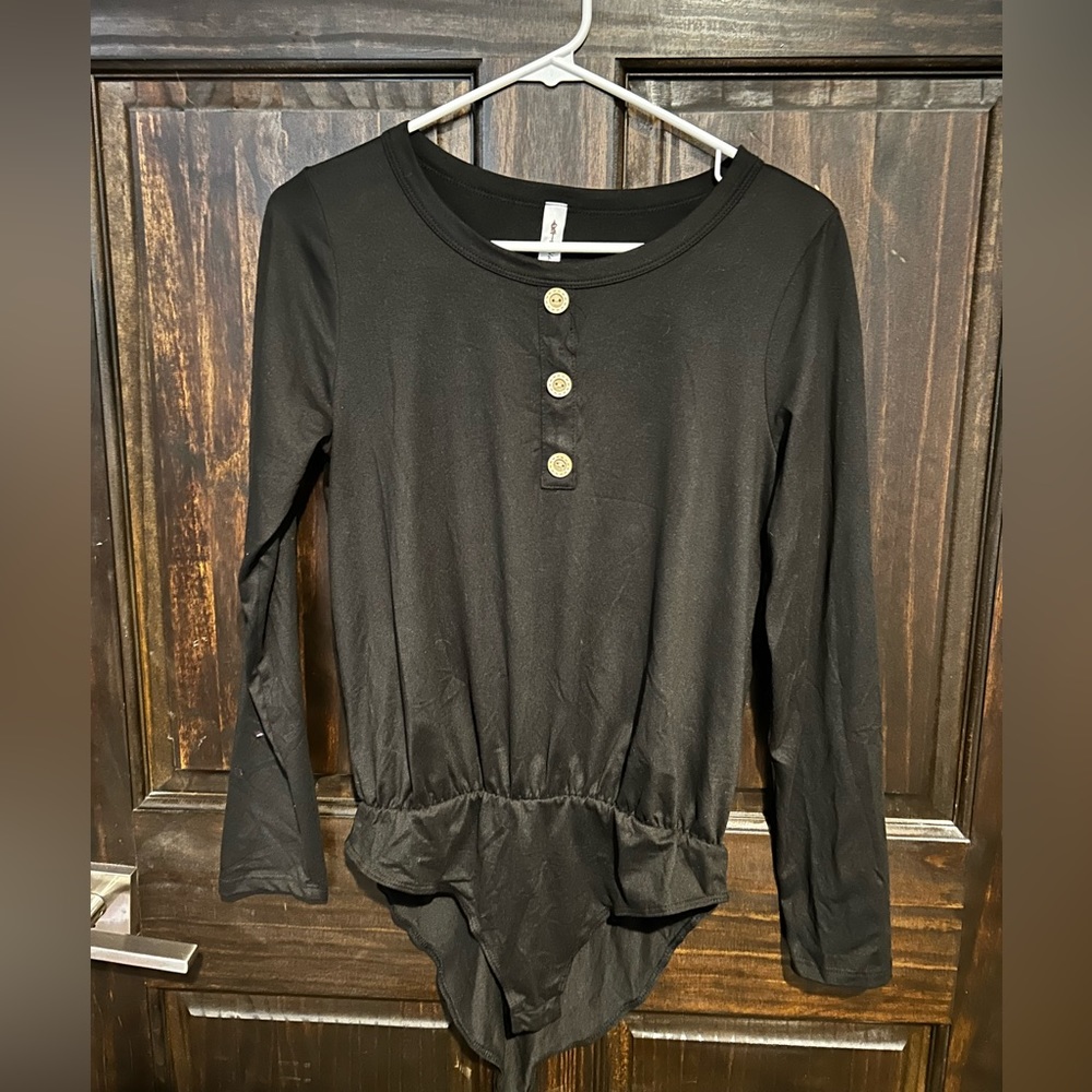 Women’s M long sleeve bodysuit